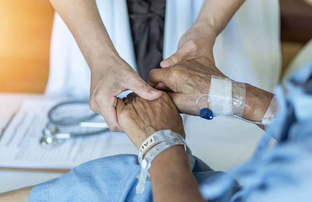 Palliativmedizin - _ Chinnapong - stock.adobe.com